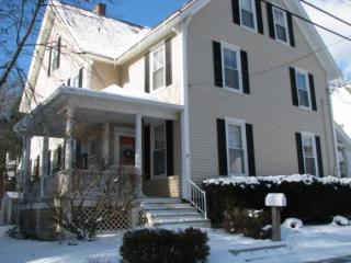 7 Holt St, Concord, NH 03301-2926