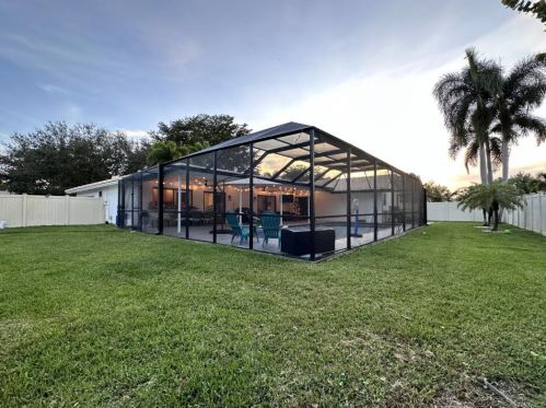 6821 Grande Dr, Boca Raton FL  33433-2736 exterior