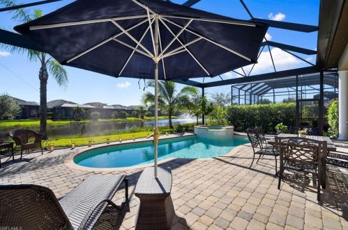 6522 Roma Way, Naples FL  34113-1719 exterior