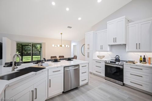 2171 21 St, Naples FL 34120-1804 exterior