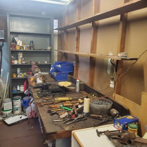 524 Prospect Hl Rd, Windsor CT 06095-1509 exterior