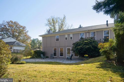 9101 Cherbourg Dr, Rockville MD 20854-3107 exterior