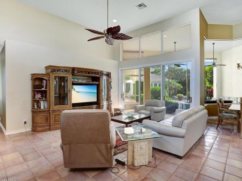 15287 Burnaby Dr, Naples FL 34110-7930 exterior