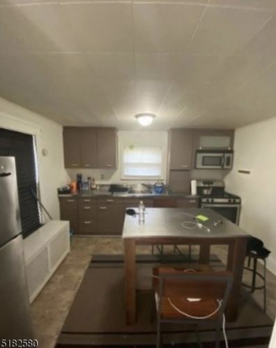 128 Forest Ave, Paterson NJ  07506-1839 exterior