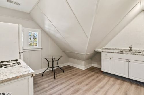 110 Northfield Ave, Town Center NJ  07052-5319 exterior