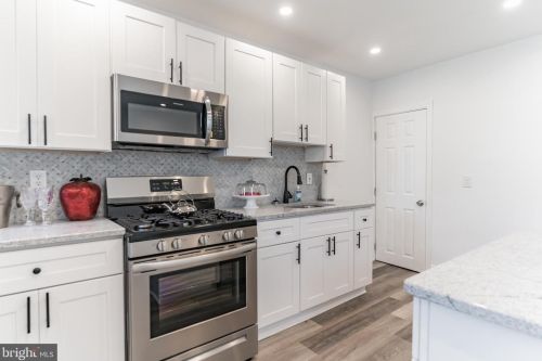 6225 Delancey St, Philadelphia PA 19143-1019 exterior