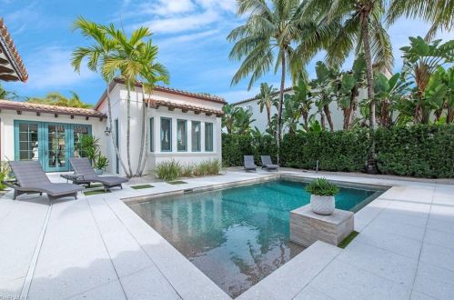 16614 Cortona Ln, Naples FL 34110-3261 exterior