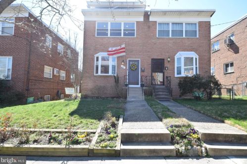 30 Tuckerman St, Washington, DC 20011-1414