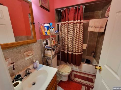 696 26th St, Paterson NJ  07504-1920 exterior