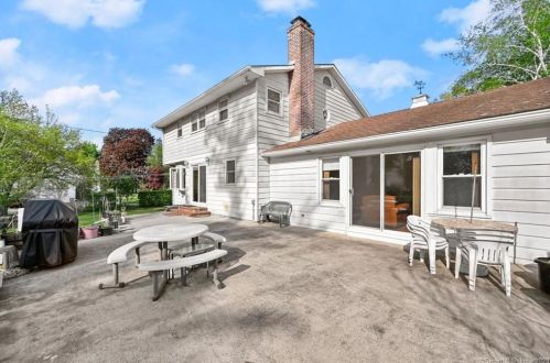 130 Mtn Rd, Seymour CT 06483-2039 exterior