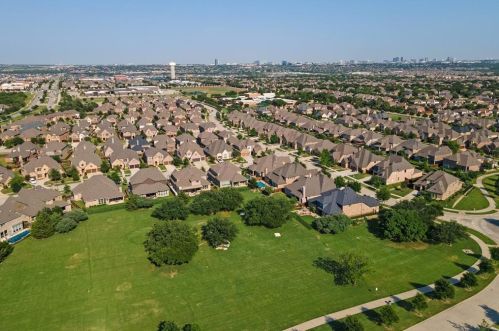 6395 Eden Valley Dr, Frisco TX 75034-1150 exterior