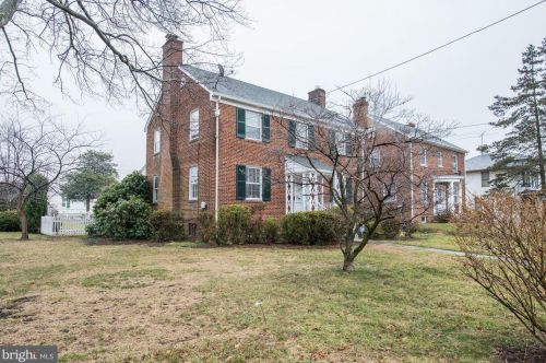 2400 32nd St, Washington DC  20020-1402 exterior