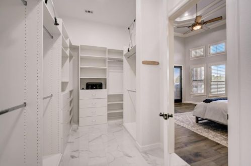 11513 Firethorn Ct, Austin TX 78732-2231 exterior