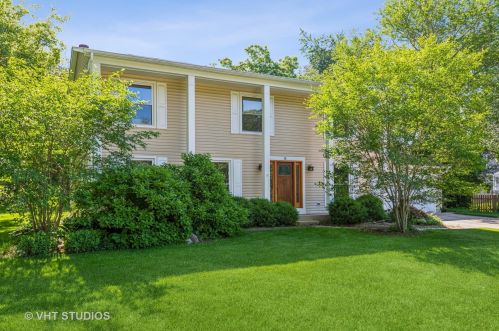 23 Oriole Trl, Bull Valley, IL 60014-4117