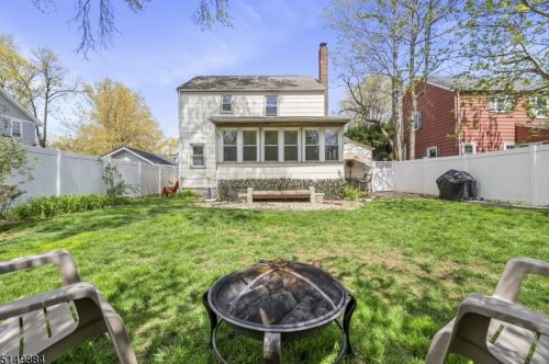 110 Blauvelt St, Teaneck NJ 07666-3862 exterior