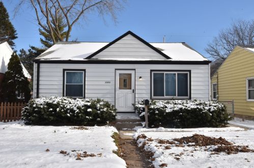 3386 Chase Ave, Milwaukee WI 53207-2639 exterior