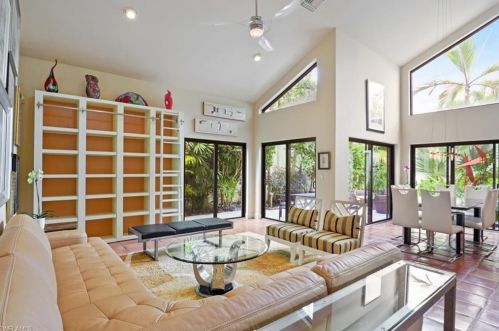 49 Las Brisas Way, Naples FL 34108-8295 exterior