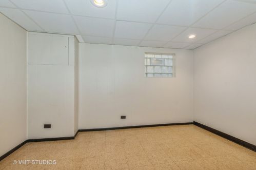 5411 Nottingham Ave, Chicago IL 60638-3109 exterior