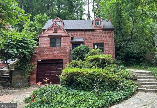 3401 Old Dominion Blvd, Alexandria VA  22305-1321 exterior