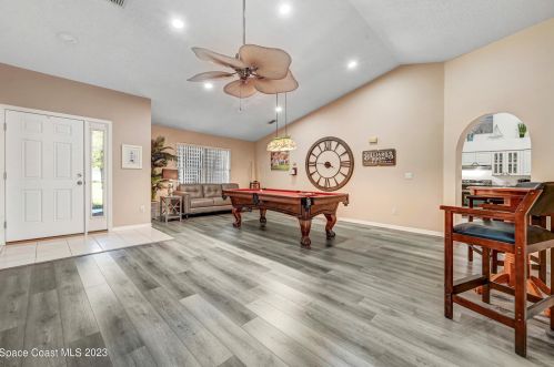 285 Northgrove Dr, Merritt Island FL 32953-7959 exterior