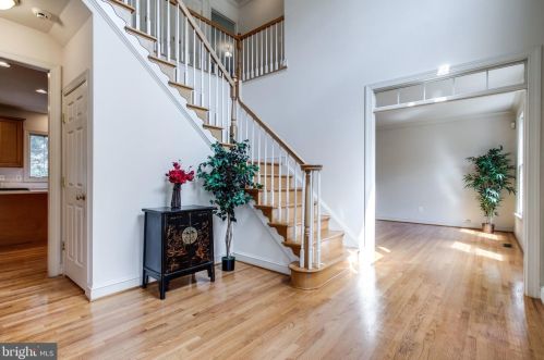 1588 Highland Glen Pl, Mc Lean VA  22101-4159 exterior