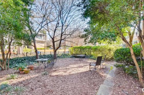 1125 Briarcliff Pl, Atlanta GA  30306-3908 exterior