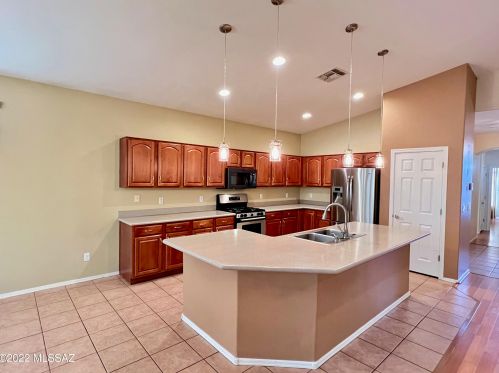 4051 Still Canyon Pass, Tucson AZ  85745-4166 exterior