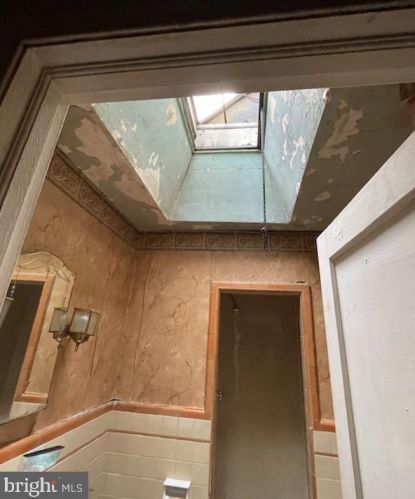 7305 Limekiln Pike, Philadelphia PA 19138-1334 exterior