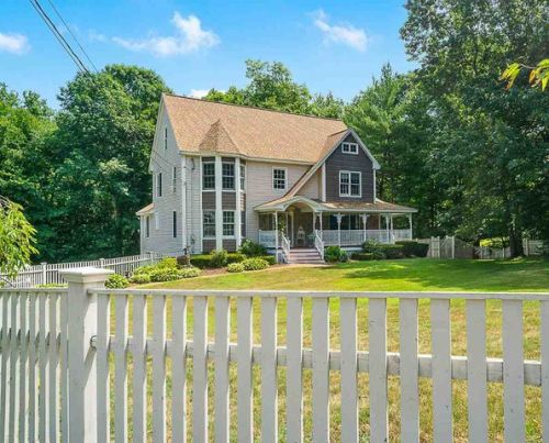 10 Sarah Way, Newton, NH 03858-3426