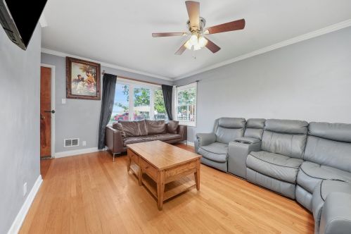 7826 Kenton Ave, Chicago IL  60652-1131 exterior