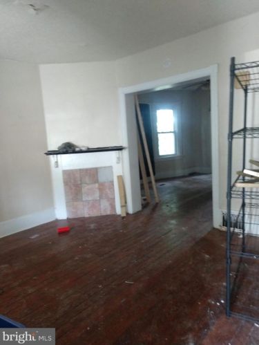 25 Front St, Darby PA 19023-3013 exterior