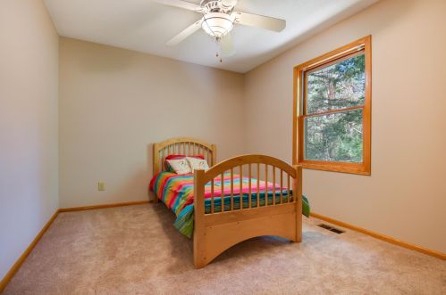 16 Baillon Ln, St Marys Point MN 55043-8714 exterior