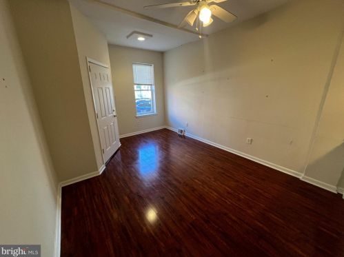 2128 Christian St, Philadelphia, PA 19146-2503