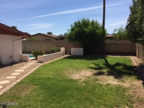 2601 Cinnabar Ave, Phoenix AZ 85028-4357 exterior