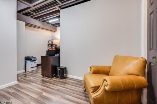 28 Goosetown Dr, Clinton NJ 08809-2603 exterior