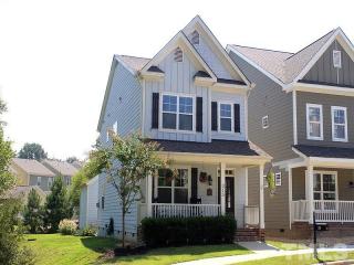 215 Windy Creek Ln, Apex, NC 27502-5284
