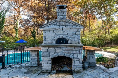 28 Huntleigh Wood, Saint Louis MO 63131-4814 exterior