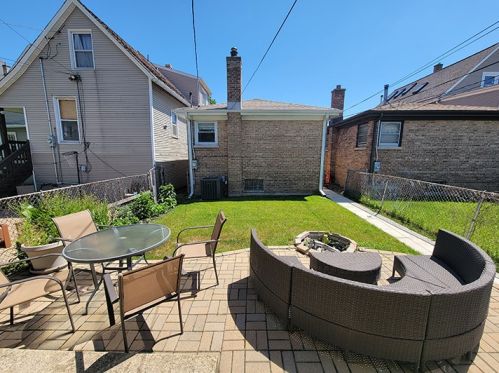 3712 Concord Pl, Chicago IL 60639-4526 exterior