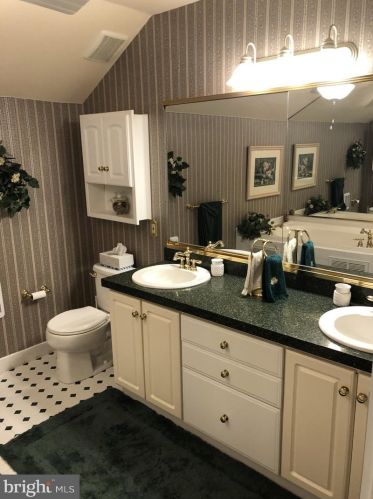 1720 Rockcress Dr, Jamison PA 18929-1647 exterior