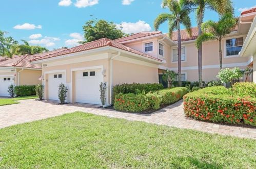 5390 Andover Dr, Naples, FL 34110-2384