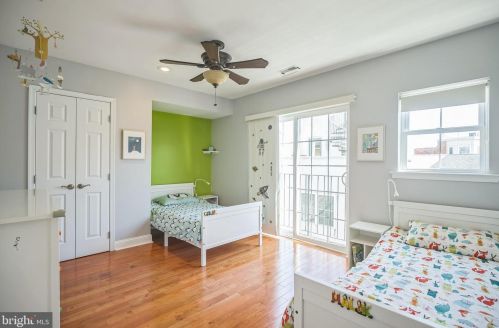 1011 Dorrance St, Philadelphia PA 19146-2650 exterior