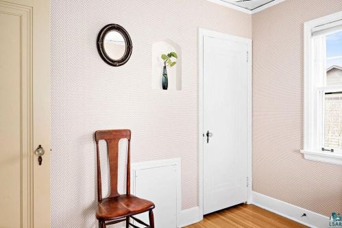 5418 London Rd, Duluth MN 55804-2511 exterior