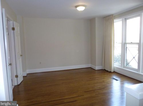 3504 Winfield Ln, Washington DC  20007-2344 exterior