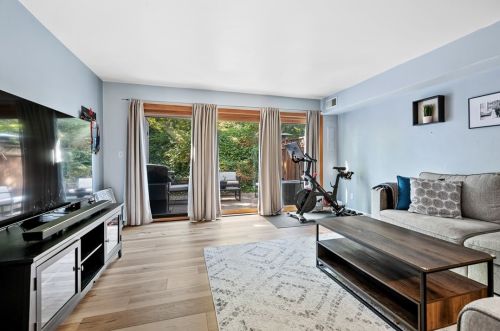 436 Country View Ct, Pittsburgh PA 15205-1608 exterior