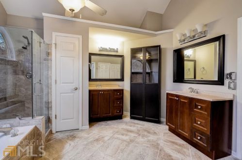 5065 Cascade Overlook, Atlanta GA 30331-7372 exterior