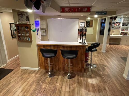 2371 Crestline Dr, Saint Louis MO 63129-3713 exterior