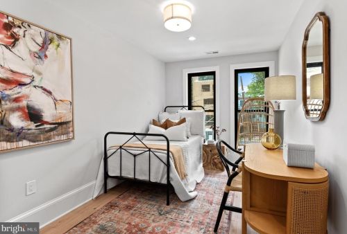 3705 Reservoir Rd, Washington DC  20007-2112 exterior