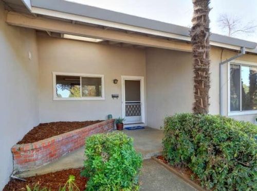 1118 L St, Davis, CA 95616-2111