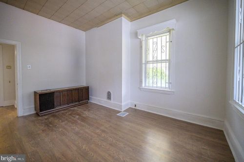 5435 American St, Philadelphia PA 19140-5726 exterior