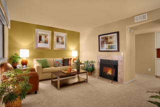 2338 Fountain Crest Ln, Thousand Oaks CA  91362-5769 exterior